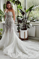 Long Mermaid Beach Wedding Dress Strapless Lace Sequined Bridal Gown With Train