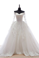 Long Sleeve Lace Wedding Dresses Off Shoulder Sheer Chapel Train Bridal Gowns