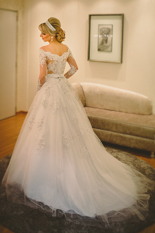 Long Sleeve Off-the-shoulder Wedding Dress Lace Tulle Bridal Gowns with Pearls