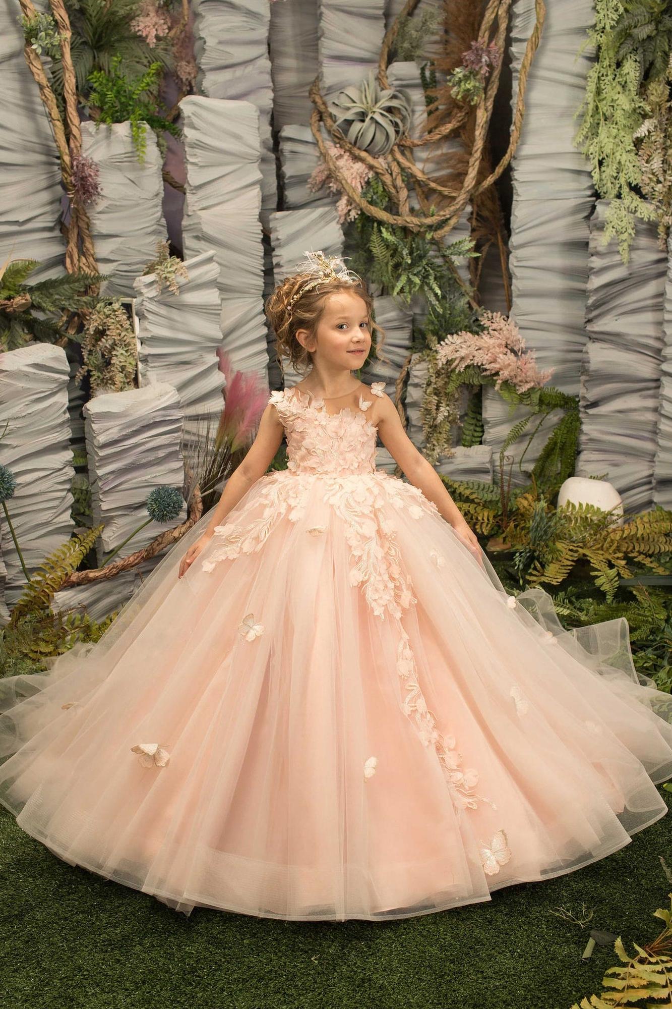 Lovely Sleeveless Ball Gown Flower Girls Dress With Appliques