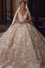 Luxurious Lace Appliques Ball Gown Wedding Dress Sleeveless
