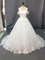 Luxury Off The Shoulder Tulle Lace White Ball Gown Wedding Dresses