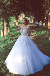 New Arrival Crystal Lace Bridal Gowns Sweep Train Tulle Wedding Dresses BA3840