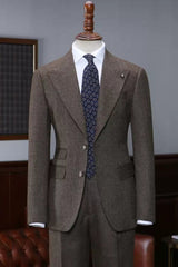 Newest Coffee Peaked Lapel Business Suit for Men