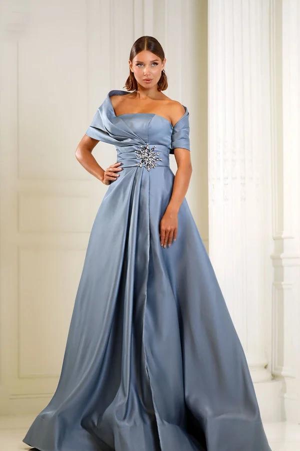 Off the Shoulder Sleeveless Long Evening Formal Dress With Pleated Beading