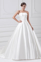 Plus Size Ball Gown Wedding Dress Strapless Satin Strapless Bridal Gowns with Court Train