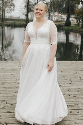 Plus Size Beach Wedding Dress Half Sleeve A Line Lace Bridal Gown