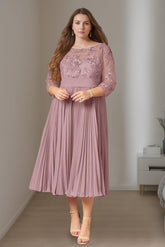 Plus Size Mother of the Bride A Line Dress with Scoop Neck 3/4 Sleeves and Ruffles