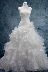 Sexy Sweetheart White Organza Long Wedding Dress Latest Court Train Lace-Up Bridal Gowns