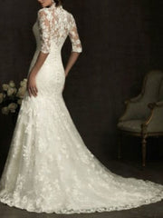 Sheath Wedding Dress V-neck Lace Half Sleeve Bridal Gowns with Sweep Train