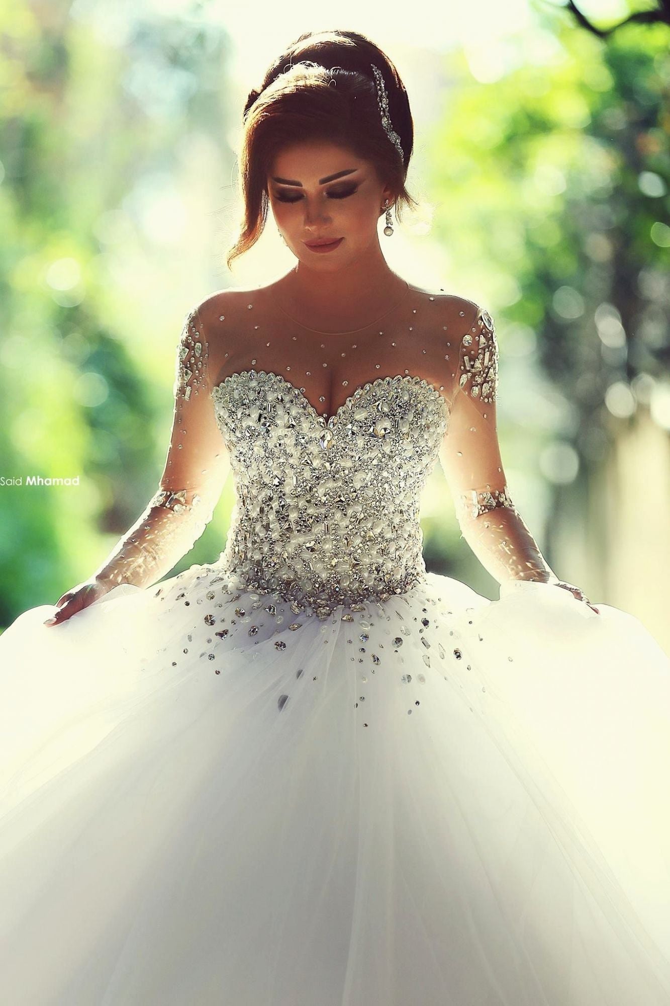 Sheer Sweetheart Crystal Ball Gown Wedding Dresses Lace-up Long Sleeve Tulle Beautiful Wedding Princess Dress MH001