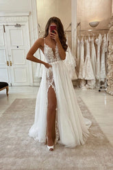 Spaghetti Straps Beach Wedding Dress A Line Tulle Beach Bridal Dress with Lace Appliques