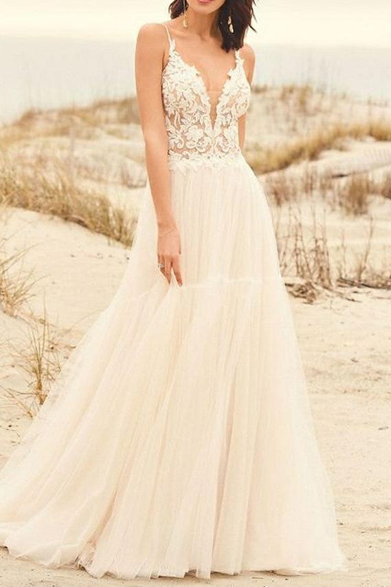 Spaghetti Straps Tulle V Neck A-Line Beach Wedding Dresses With Lace Appliques