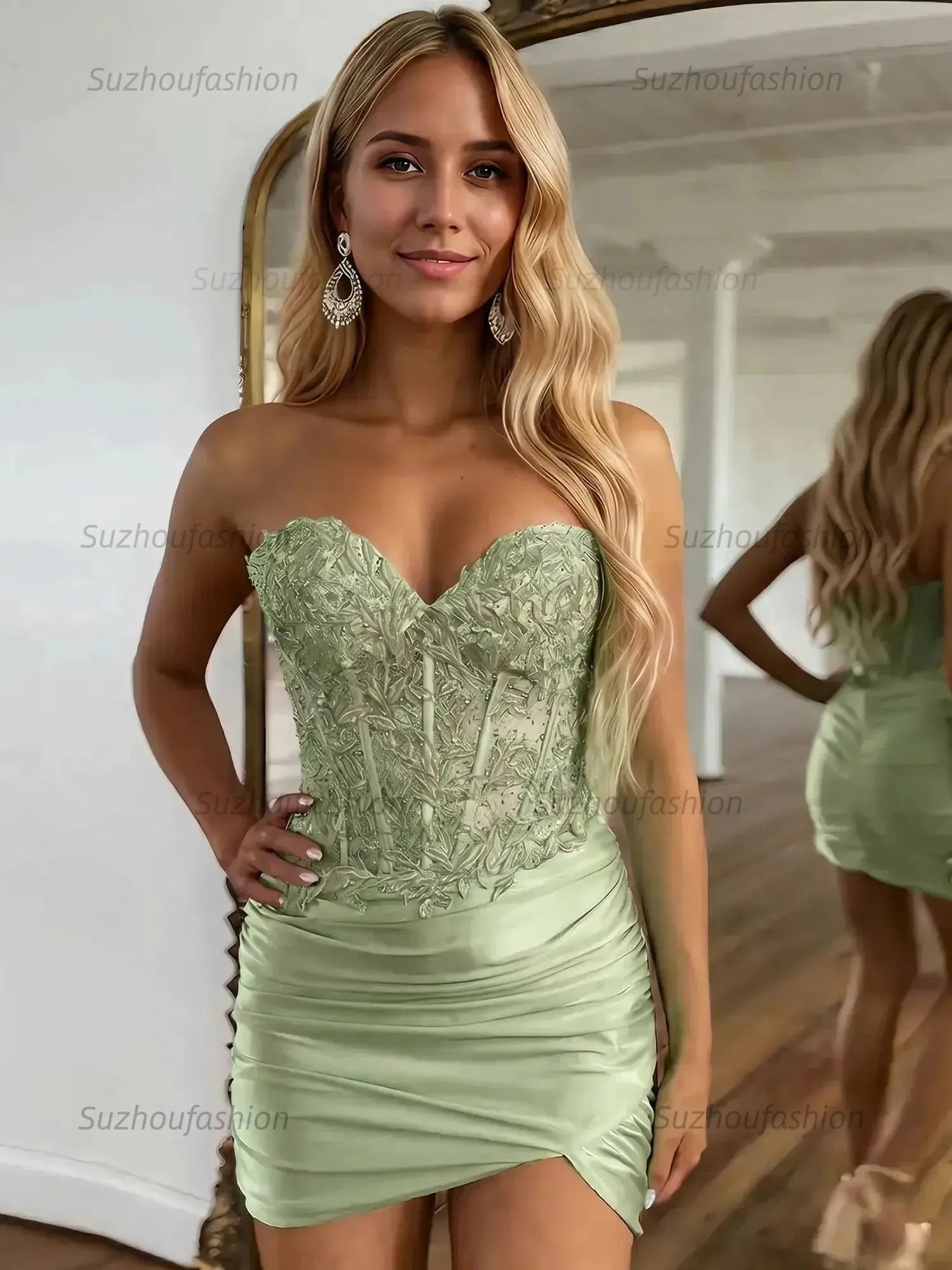 Sparkly Sequins Sweetheart Bodycon Homecoming Dress