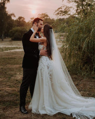 Strapless Sweetheart A-Line Court Train Appliques Lace Beach Wedding Dresses