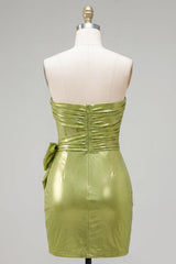 Suzhoufashion Green Strapless Ruched Corset Tight Short Homecoming Dress with 3D Flowers