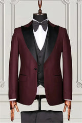 Suzhoufashion Peaked Lapel Three Pieces Men Suits