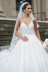 Suzhoufashion Princess White Wedding Dresses With Lace A-line V-neck Sleeveless