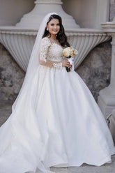 Sweetheart Long Sleeve Lace Ball Gown Satin Bridal Gown With Appliques