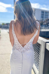 Sweetheart Spaghetti Straps Appliques Lace Mermaid Open Back Beach Wedding Dress