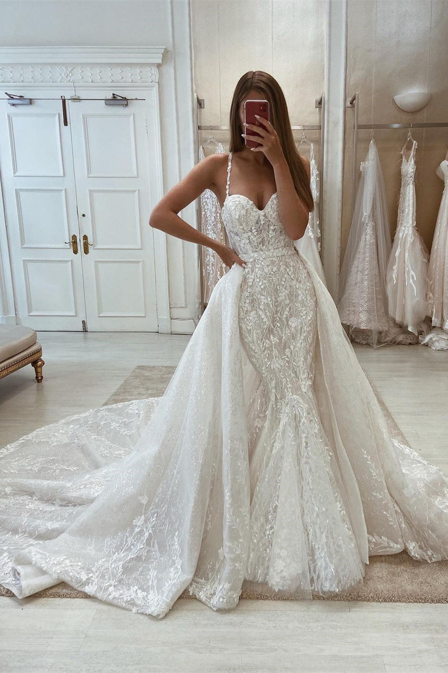 Sweetheart Spaghetti-Straps Mermaid Sleeveless Lace Bridal Dresses With Detachable Train Sweetheart Spaghetti-Straps Mermaid Sleeveless Lace Bridal Dresses With Detachable Train