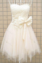 Tulle Lovely Bridesmaid Dress with Bowknot Strapless Appliques Party Dress