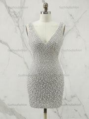 V Neck Pearl Embellished Short Homecoming Dress