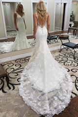 V-neck Backless Sheath Sleeveless Ivory Alluring Appliques Chapel-Train Wedding Dresses
