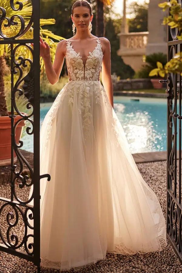 White Wedding Dress A Line Spaghetti Strap V Neck Beaded Sleeveless Long Tulle Bridal Gown With Appliques White Wedding Dress A Line Spaghetti Strap V Neck Beaded Sleeveless Long Tulle Bridal Gown With Appliques