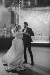 White Wedding Dress A Line Strapless Sleeveless Sweep Train Lace Bridal Gown