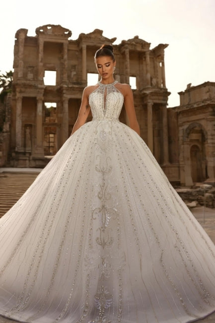 White Wedding Dress Halter A Line Sleeveless Sequined Lace Ball Gown Long Tulle Bridal Gown With Appliques