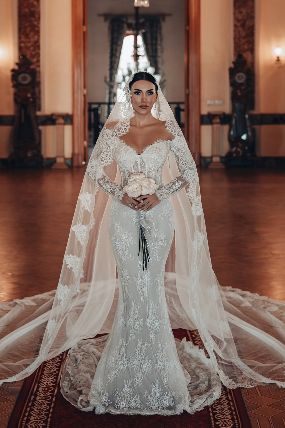 Shoulder Lace Wedding Dress With Shoulder Train Boho Off-Shoulder Sheath Scalloped Lace Wedding Dress With Shoulder Lace Wedding Dress With Shoulder Train Boho Off-Shoulder Sheath Scalloped Lace Wedding Dress With