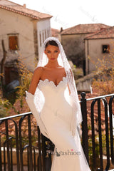 White Wedding Dress Mermaid Sweetheart Sleeveless Beaded Sweep Train Satin Bridal Gown With Pearls