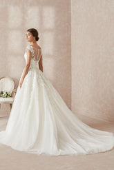 Women Sleeveless White Long Wedding Dress With Lace Appliques