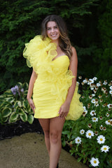 Yellow Homecoming Dresses One Shoulder Ruffled Tight Short Cocktail Dresses
