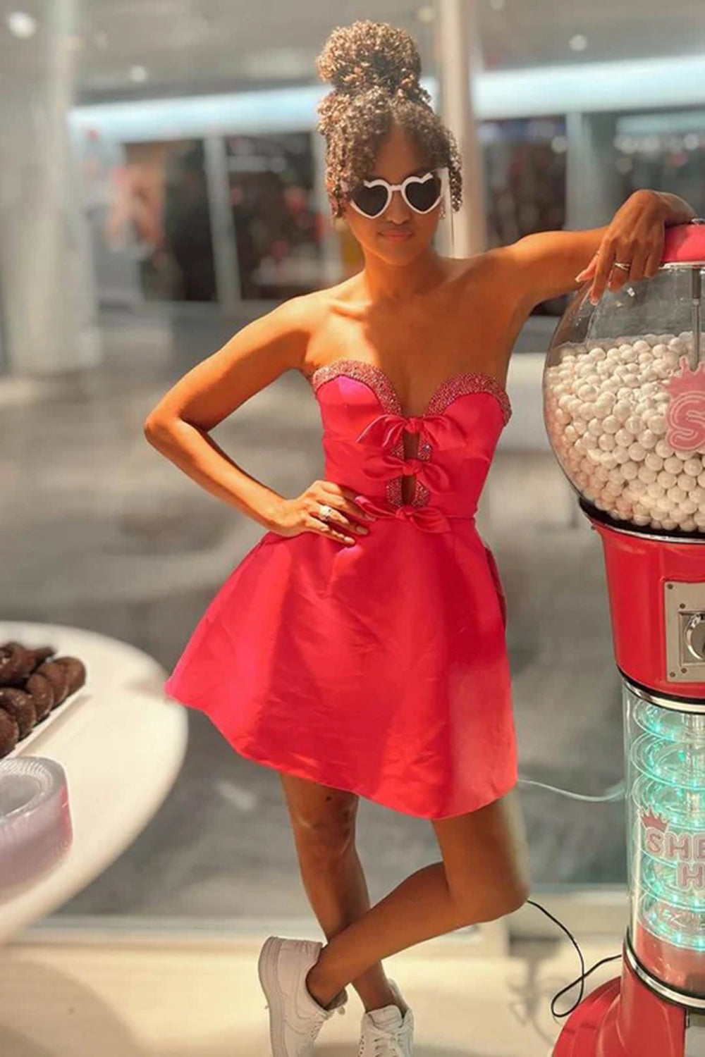 A-Line Black Homecoming Dresses Strapless Satin Short Cocktail Dresses with Bow