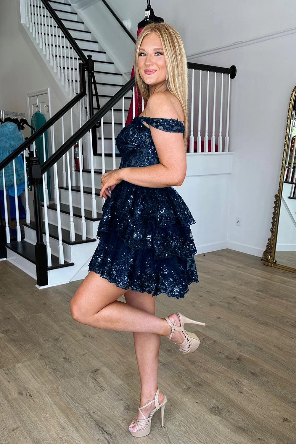 A-Line Black Homecoming Dresses Tiered Short Cocktail Dresses with Lace