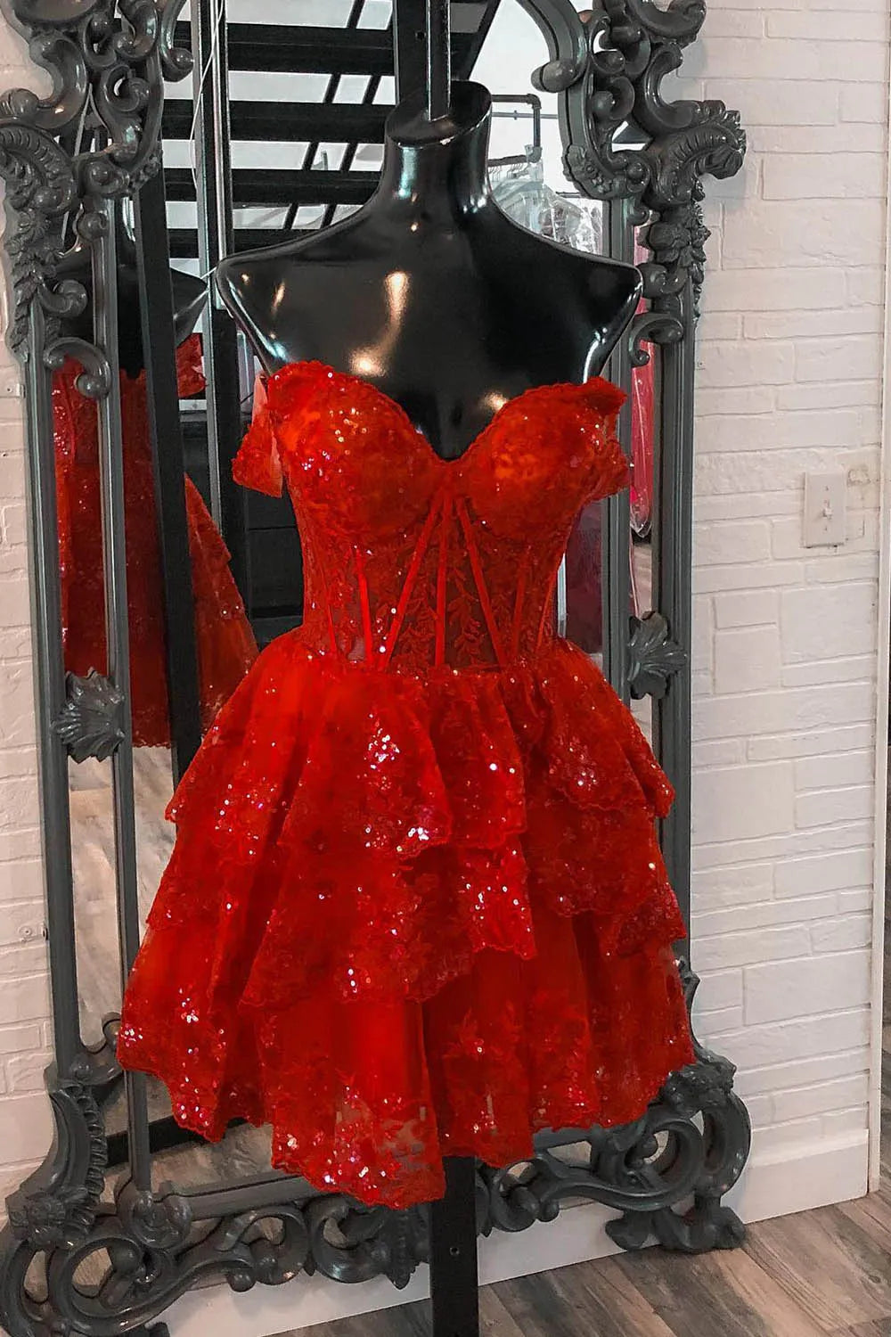 A-Line Black Homecoming Dress Tiered Short Prom Dress with Lace Suzhoufashion