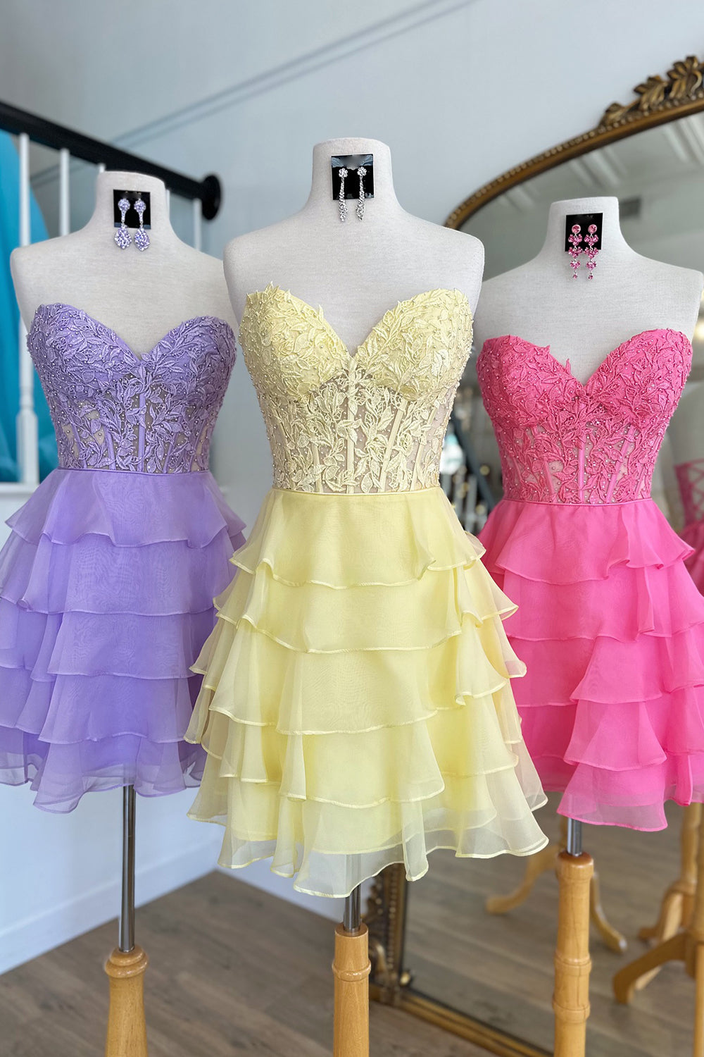 A Line Fuchsia Homecoming Dresses Corset Strapless Short Cocktail Dresses with Ruffles