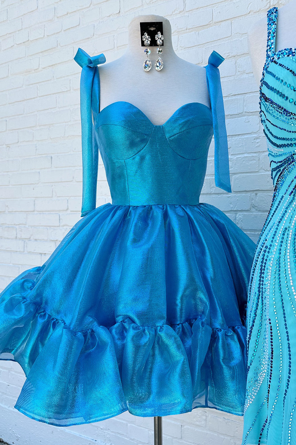 A-Line Kelly Green Homecoming Dress Short Prom Dress with Bow Suzhoufashion A-Line Kelly Green Homecoming Dress Short Prom Dress with Bow Suzhoufashion