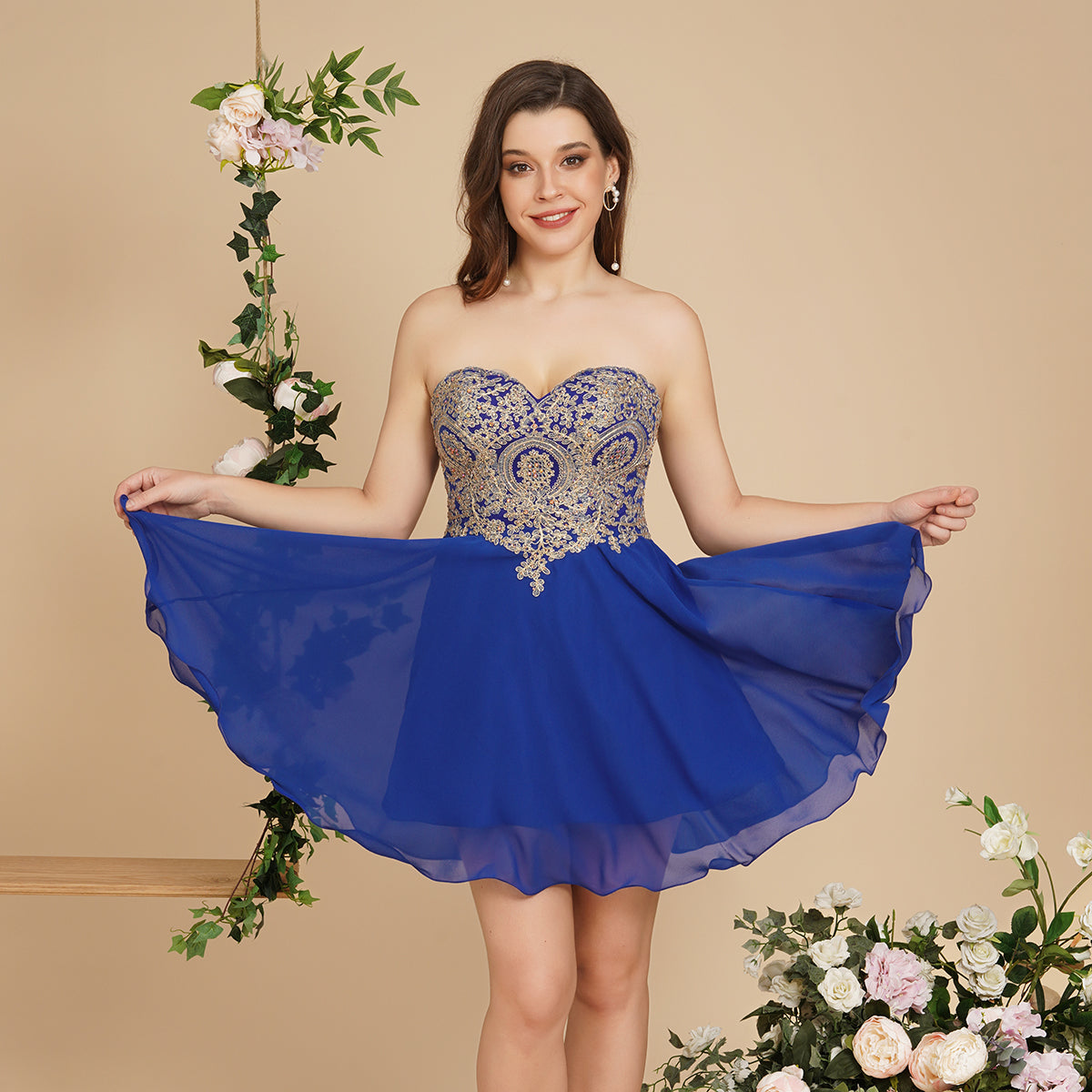 A Line Lace Appliques Sweetheart Short Formal Dress