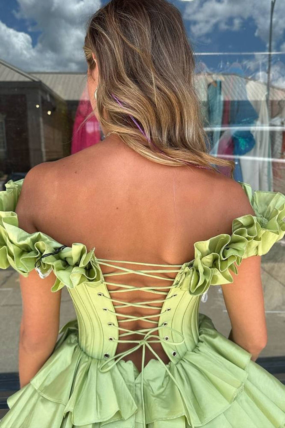 Suzhoufashion A -Line Off The Shoulder Golden Homecoming Dresses Corset Short Cocktail Dresses with Ruffles – suzhoufashion