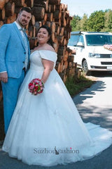A Line Plus Size Wedding Dress Off the Shoulder Lace Up Bridal Gown