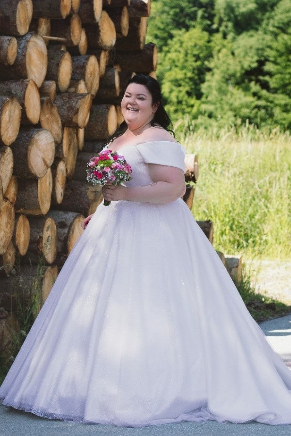 A Line Plus Size Wedding Dress Off the Shoulder Lace Up Bridal Gown