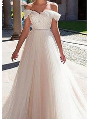 A Line Wedding Dress Off Shoulder Lace Tulle Short Sleeve Bridal Gowns with Sweep Train