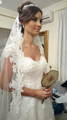 A-Line White Lace Long Wedding Dress with Beadings Elegant Applique Short Sleeve Zipper Bridal Gown