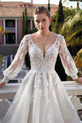Amazing V-Neck Backless Long Sleeves Bridal Gowns With Appliques