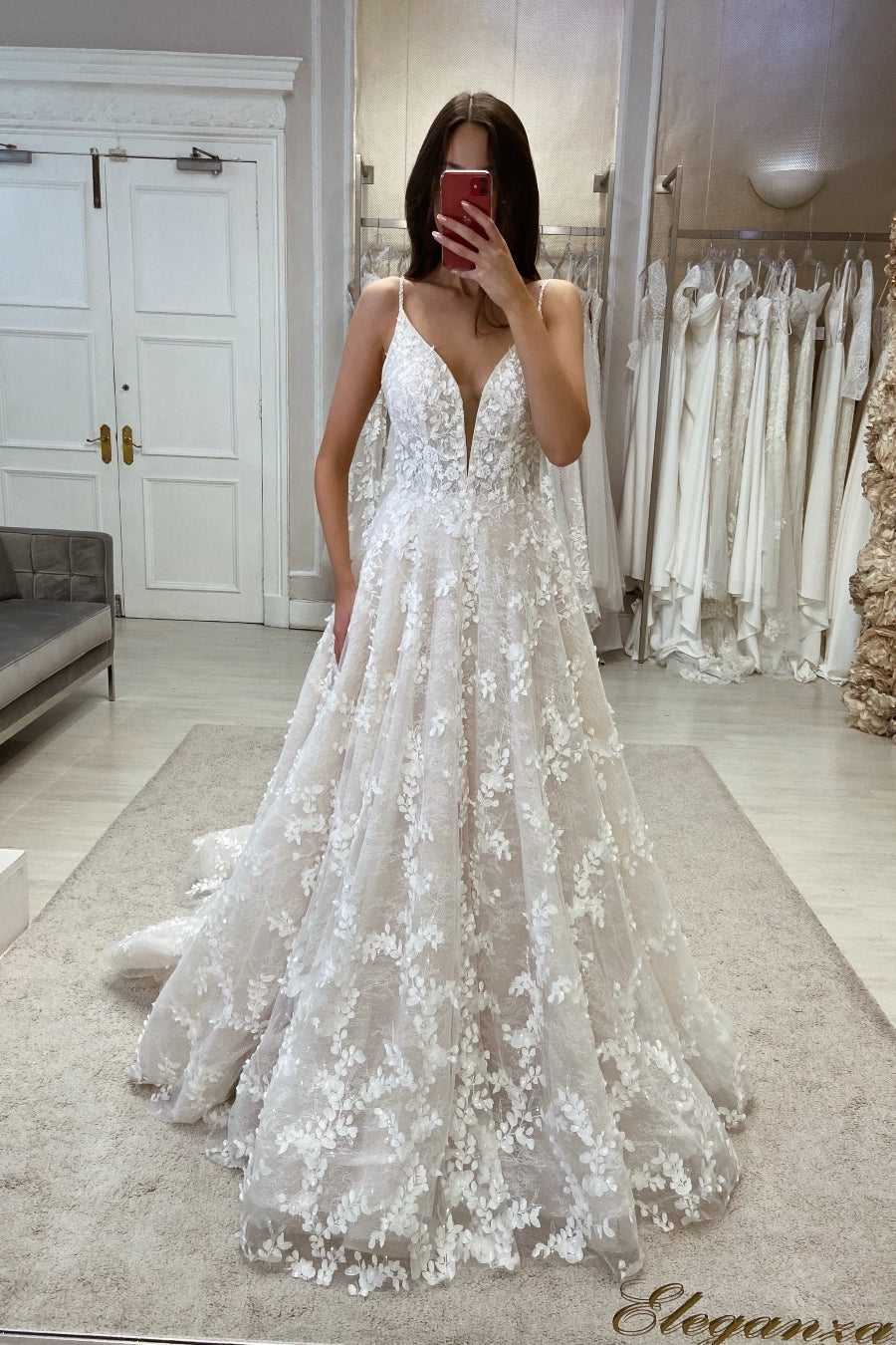 Amazing V-Neck Spaghetti-Straps Appliques Bridal Dresses Lace Appliques