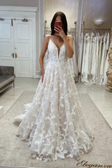 Amazing V-Neck Spaghetti-Straps Appliques Bridal Dresses Lace Appliques