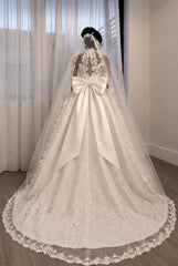 Ball Gown Halter Neck Wedding Dress White Floor Length Lace Appliques Sleeveless Bridal Gown
